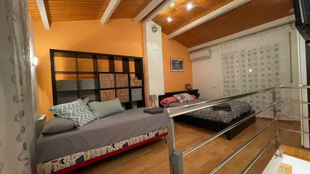 Cozy Beach House With Pool & Bbq Cubelles Kültér fotó