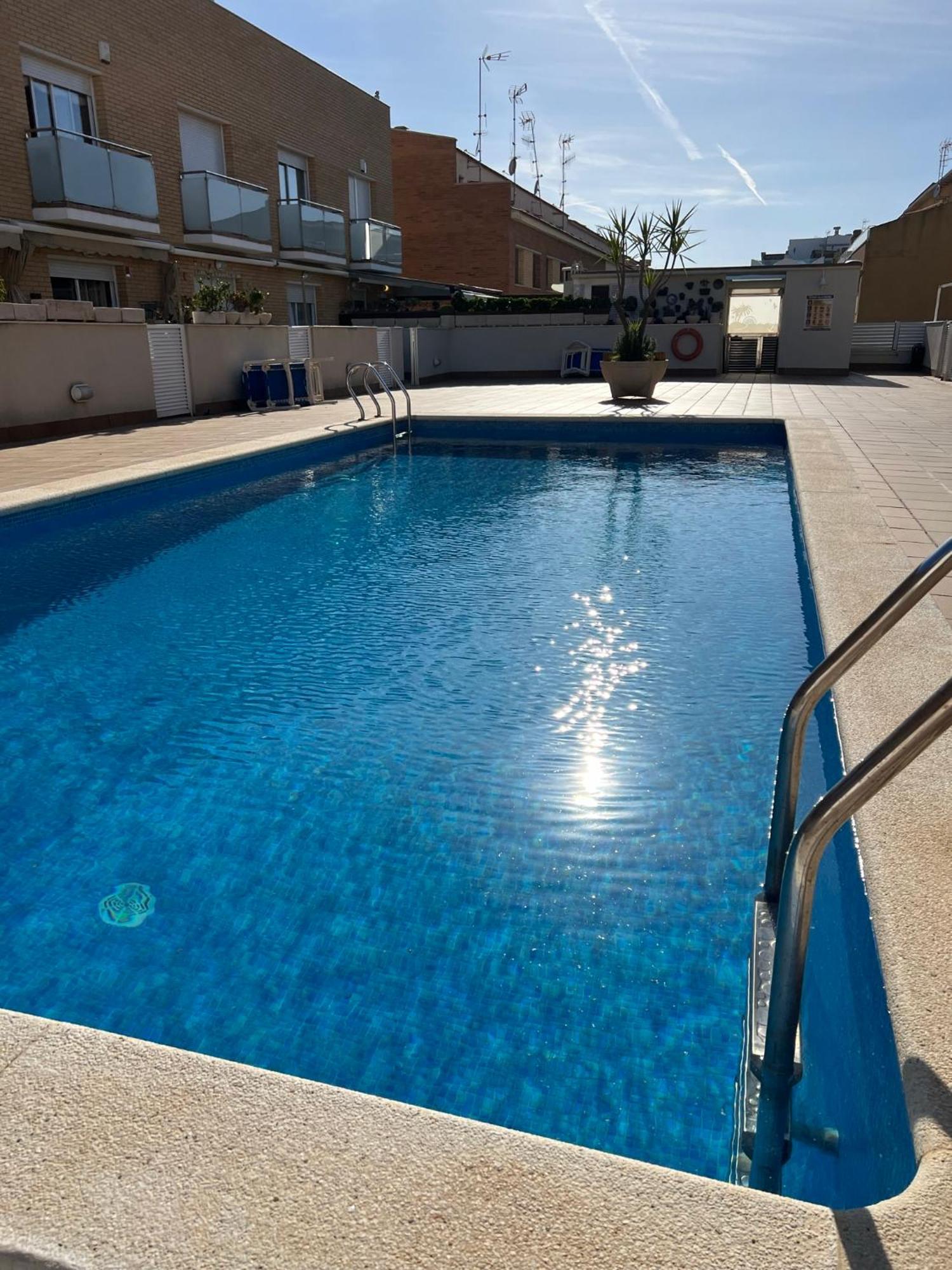 Cozy Beach House With Pool & Bbq Cubelles Kültér fotó